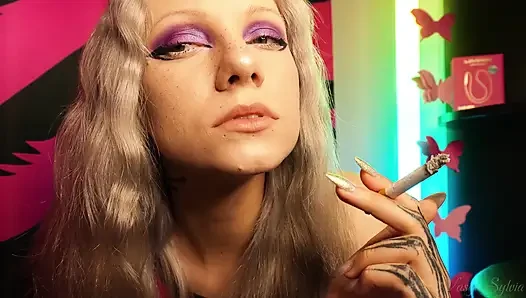 Sexy Teen Smoking a Cigarette and Shaking Her Tits!