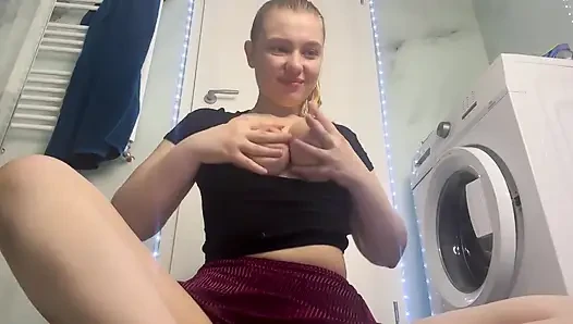Feet.footfetish Lick My Feet and Soles. Squirt Fontain. Jerk with Electric Toothbrush.
