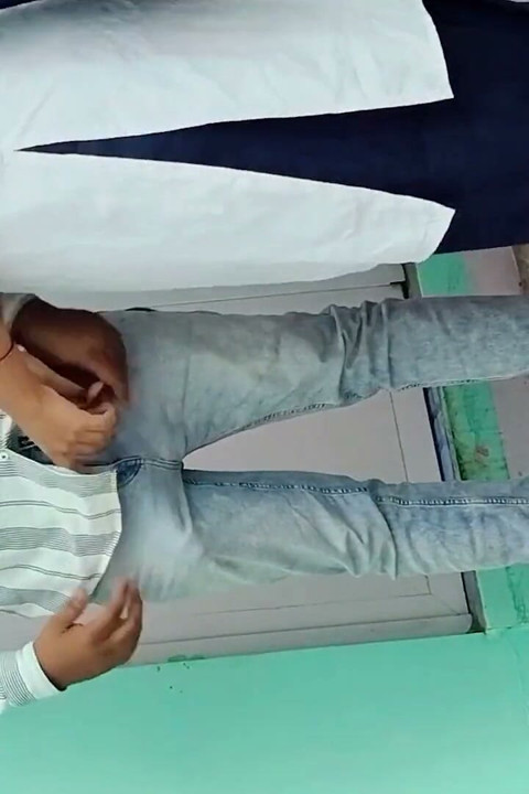 Gadis imut perawan pertama kali ngentot