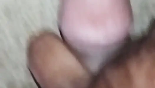 Sikap imut gadis india yang imut ini dientot dengan ganas sama ratu desi dengan tubuh aduhainya!