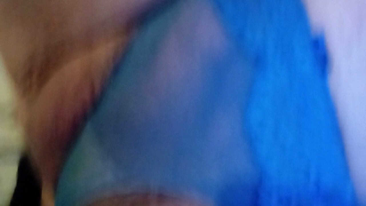 Inserting my thrusting prostate massager