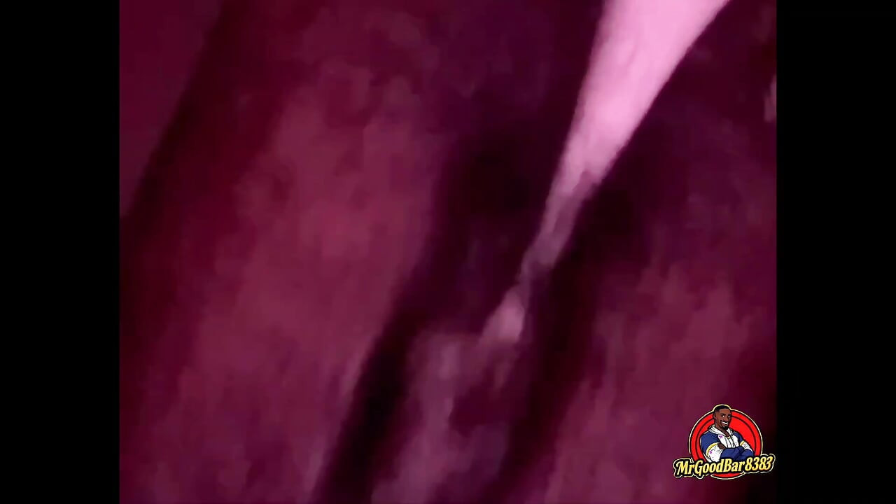 그녀의 장난감을 가지고 노는 섹시한 비