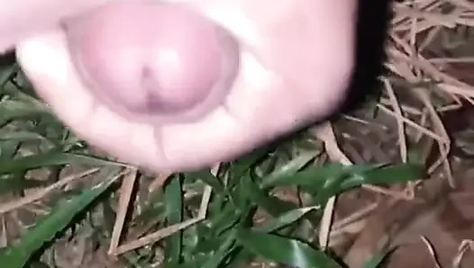 Ateşli kız hayatımın en büyük boşalmasını çekmeme yardım ediyor