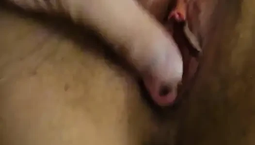 Зрелая азиатская девушка записала свое первое порно-видео