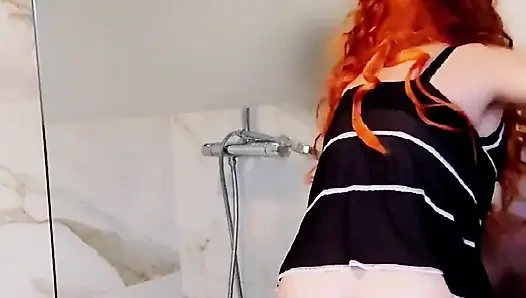 Seks Gairah Di Kamar Mandi, Italia Dan Latina