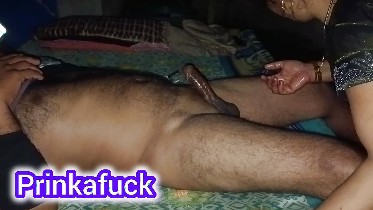 En la casa de los suegros, la cuñada fue exprimida por el cuñado toda la noche