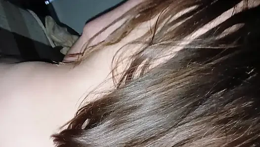 Aku ngentot adik tiriku pagi-pagi posisi misionaris