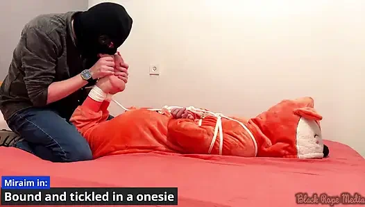 Miriam Diikat Dan Digelitik Di Onesie