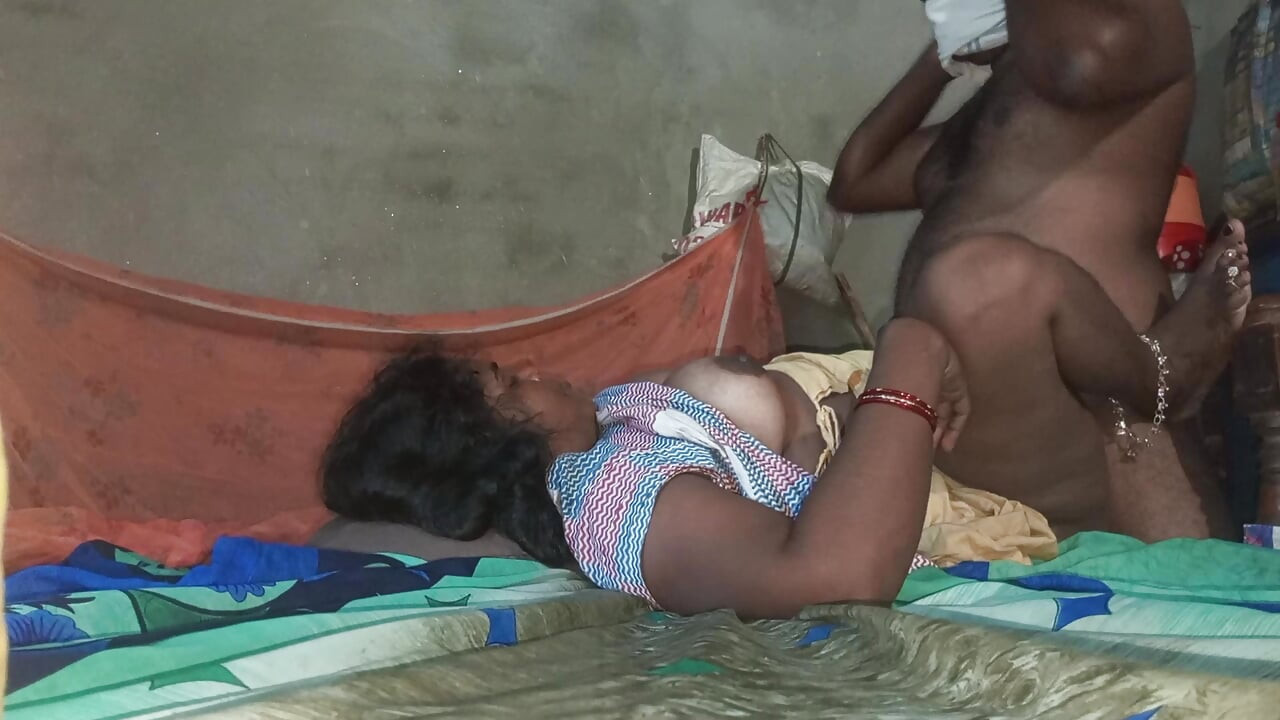 Aah gaya chaachi ka terahvan vidiyo dekhlo chaachi ne alag tarike se choodaee karaee