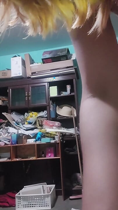 Novia trans baila con lenceria sexy