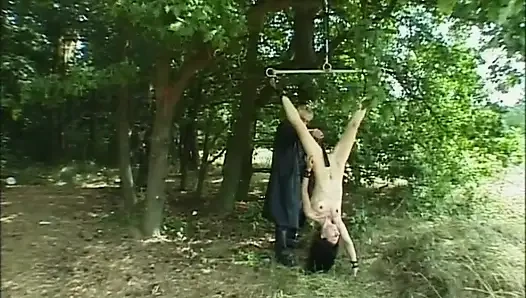 Amcık yalama yarak emiyor yüzme havuzunda amcığını sikiyor
