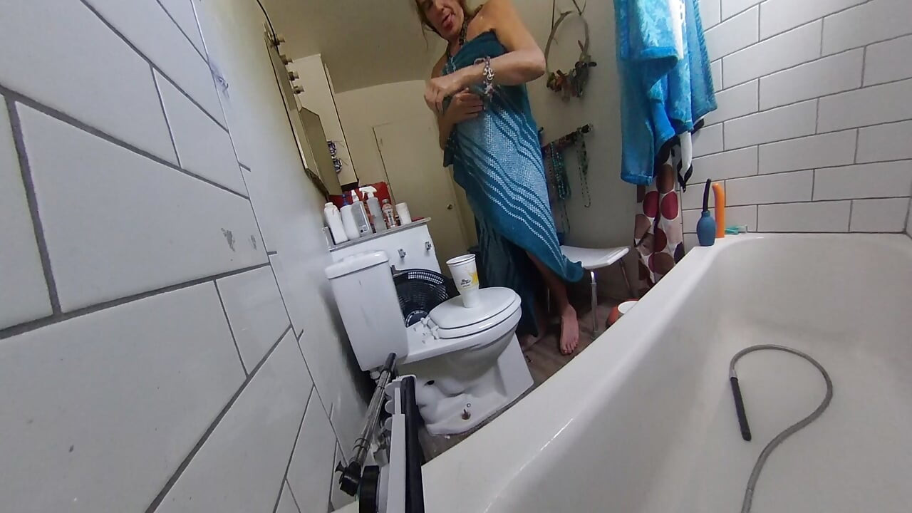 LizzyYum VR JULY 2026 bathing masturbation