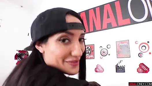 Chloes arsch braucht mehr