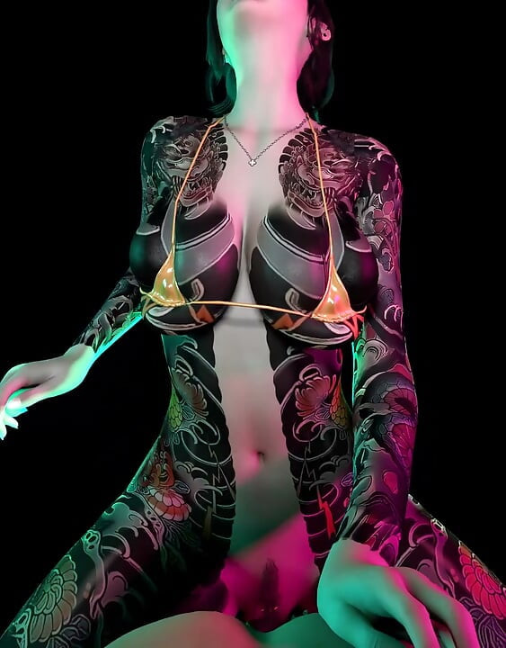 Yakuza Girl Lap Dance 2