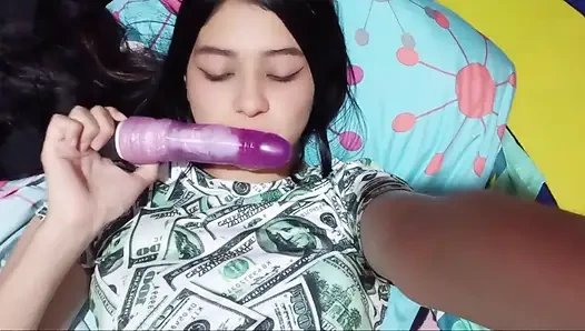 Флирт с твоей лучшей подругой приводит к сексу (в настоящем домашнем видео)