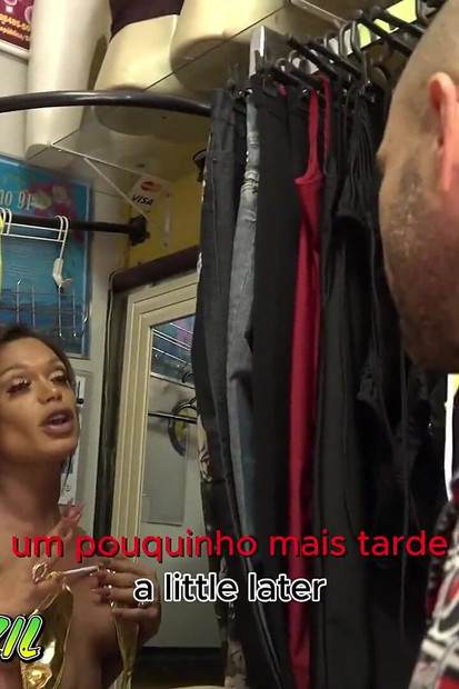 Salesman Had Sex with Beautiful Gifted Transex