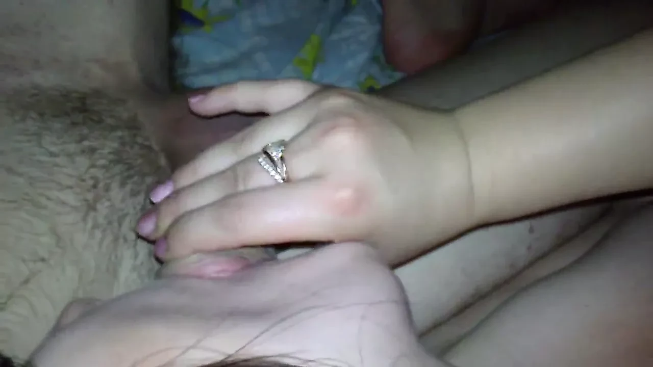 老公的朋友干他的老婆 第1部分