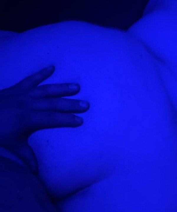 Getting her cheeks clapped