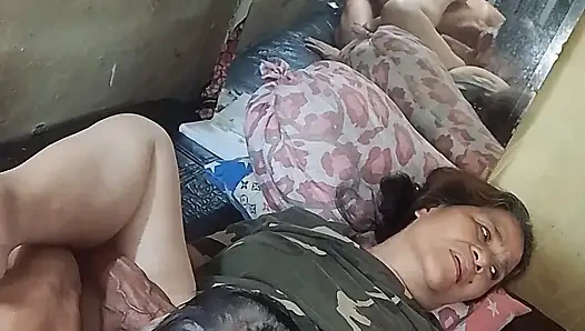 Она не может пожалеть о том, что я сделал с ее мокрой киской, когда я ем ее до удовлетворения