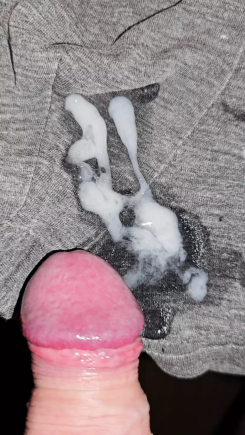 Empujando el pene hacia la vagina artificial y la posterior eyaculación 😍