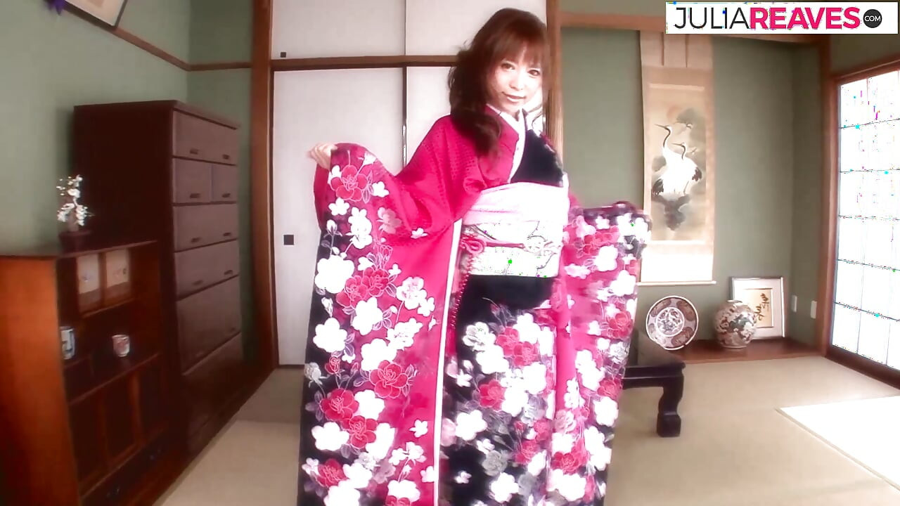 Babe sucks a chunky cock then gets fucked to a cumshot