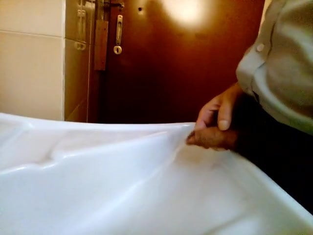 Kocalos - Pissing in a sink of a bar