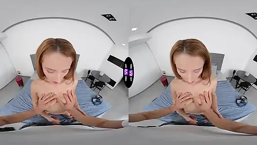Грудастая Lucianna Luci жестко исполняет ее эротические фантазии - TmwVRnet