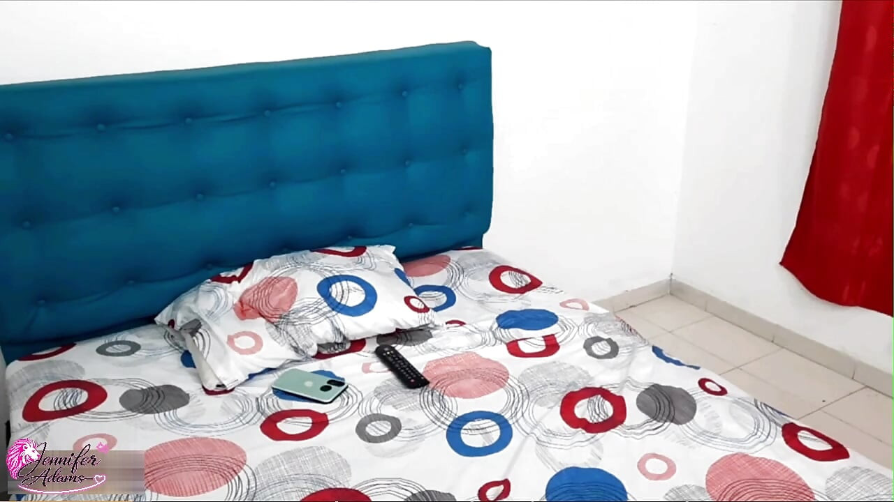 Min kærestes ven knepper min fisse for at tilfredsstille sin utro ven - Creampie - Porno