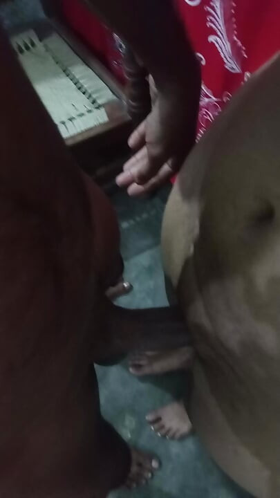 Hag Hai Aur Aapke Apne Apna Koi Nahin Hai Koi Nahi Hai Apne Apna Koi Nahi Hai Het zou gebaseerd zijn op een Nepalestalige roman die op deze site stond