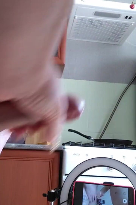 Свекровь встала раком и получила член в ее киску