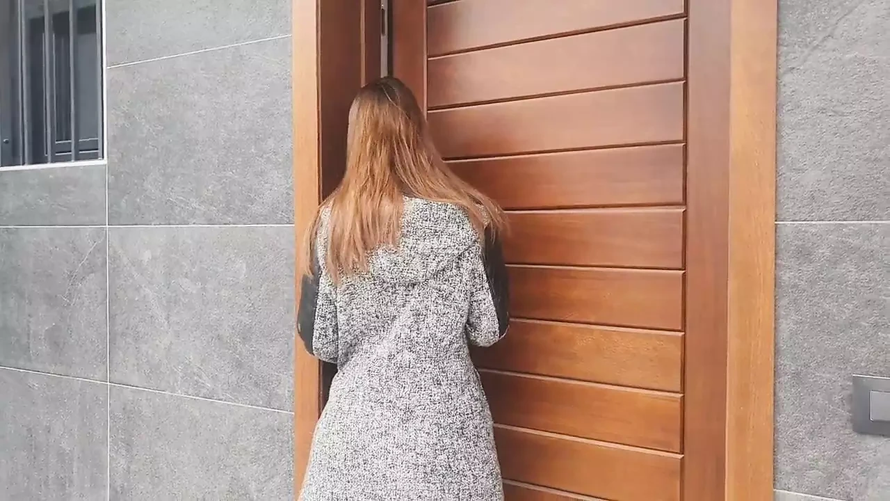 Moj komšija se ušunjao u kuću i bogato me jebe