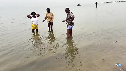 Kami di luar Itxqueen Silver Anla dan Afrika