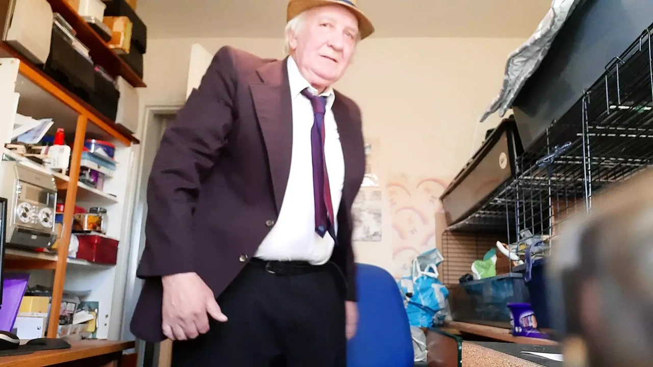 Striptease 3 Solo Porn