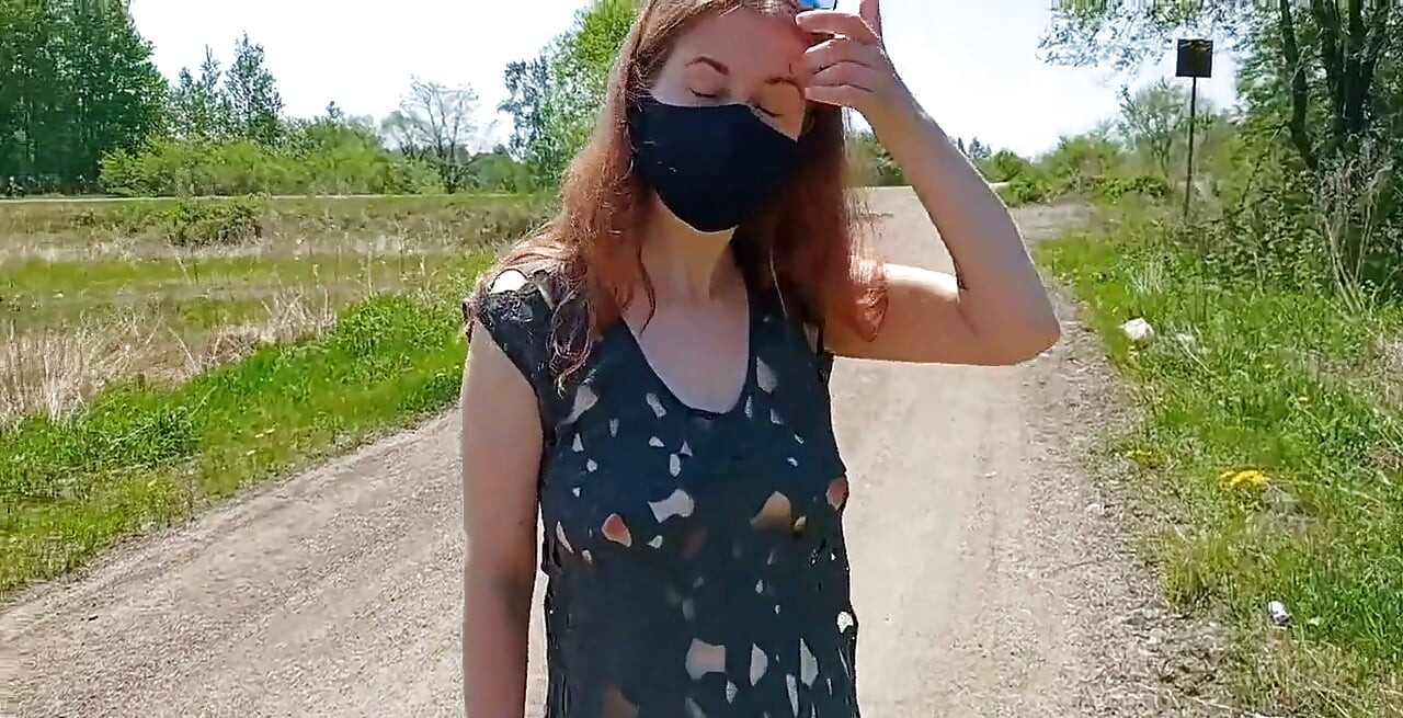 你喜欢我的新礼服吗？你想要更多类似衣服的视频吗？