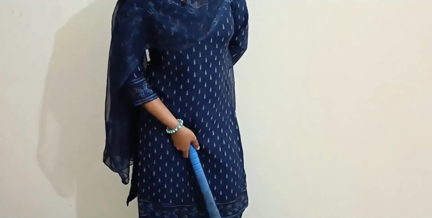 18 Yers Old Indian Desi Village Step-stepsister Was First Time Sex with Step-stepbrother Clear Hindi Audio