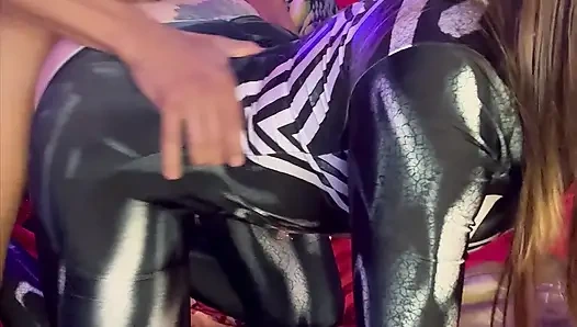 AMATEUR AND PASSIONATE PORN ENDS WITH A LOT OF CREAMPIE IN HER JUICY PUSSY