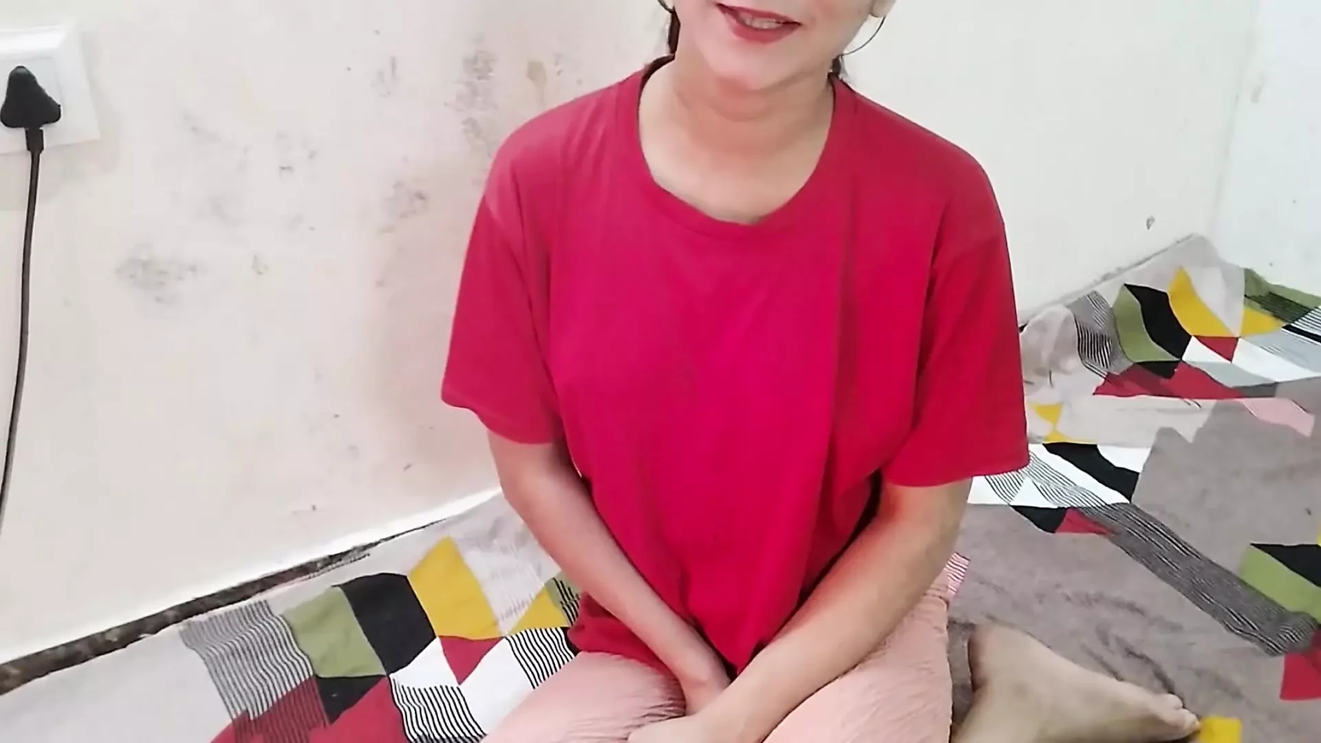 Step sister school se aayi bathroom me kapde badlte dekh liya