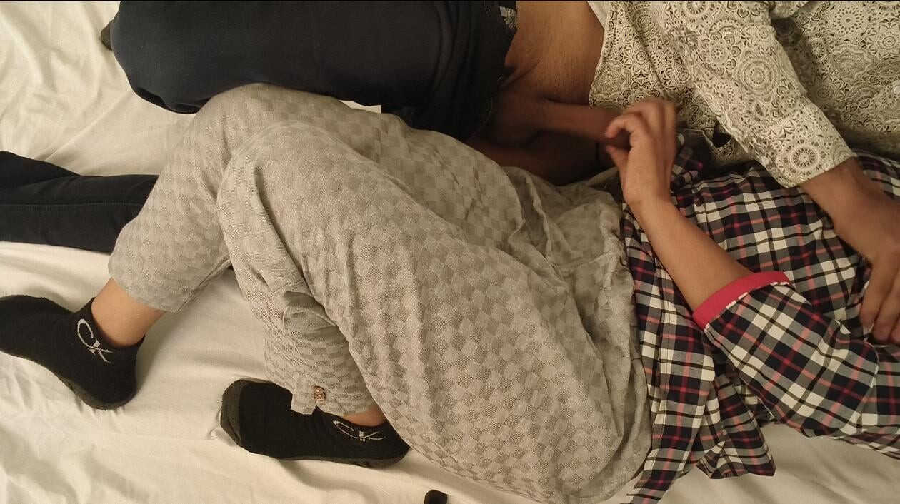 The Stepbrother Dared to Touch My Virgin Pussy! Follows the Contour of My Pussy in Leggings