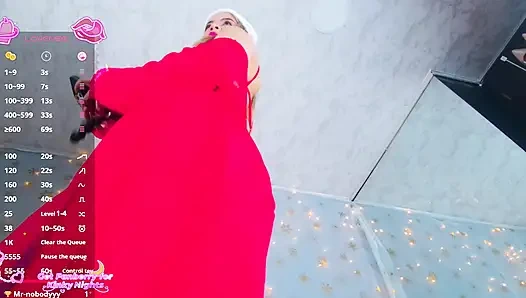 BIG ASS AND BUSTY SANTA CLAUS WANTS TO BE FUCKED HARD!