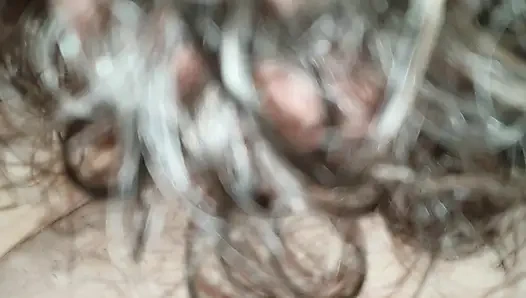 Menjilat, mengisap, bercinta. Dia membuatku muncrat banyak banget sampai aku membiarkannya muncrat di dalam diriku. Creampie