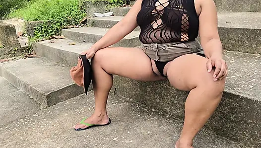 Look how she showed her cameltoe panties in an open place