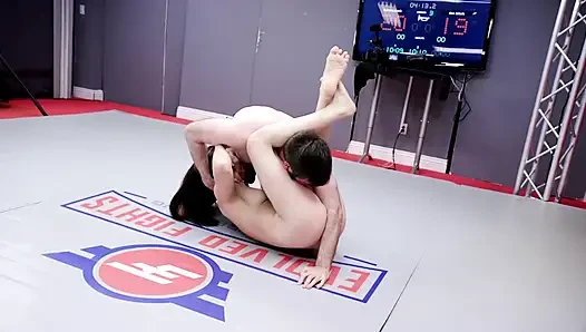 Stella Cloud vs Chris Epic