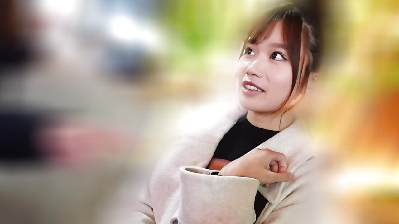 Bölüm 1 İdol sınıfı ince güzellik Tokyo'daki belirli bir odada bir sauna dükkanında ısı dalga ustasıydı. Güney