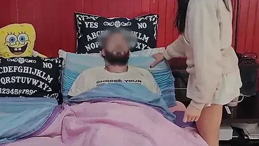 Tetanggaku datang untuk menyelamatkanku