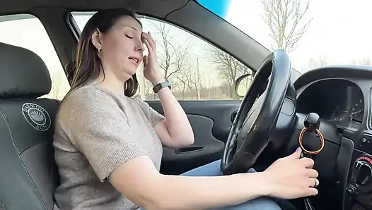 Durma motoru ve çıplak meme zıplayan krankla azdırma bakış açısı