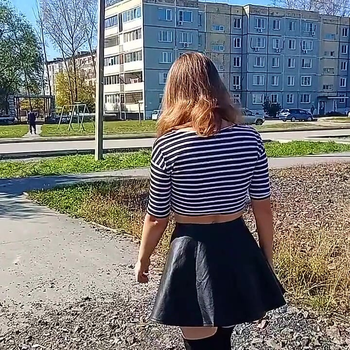 Hey guys! Black stockings suit me?