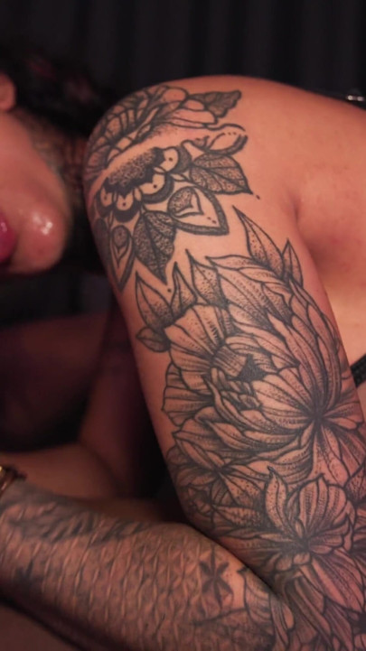 Tattooed MILF Tyra Worships BBC Before Intense Anal