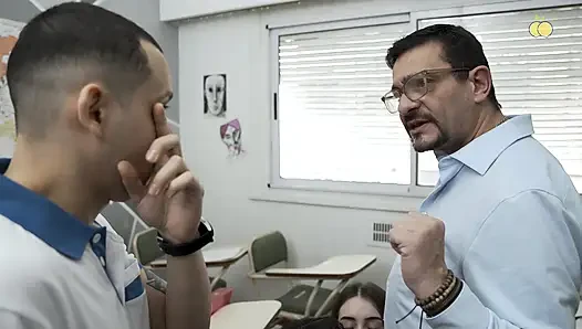 Instituto Limón Глава 1 Учитель математики учит двух одноклассников делиться очень особым образом