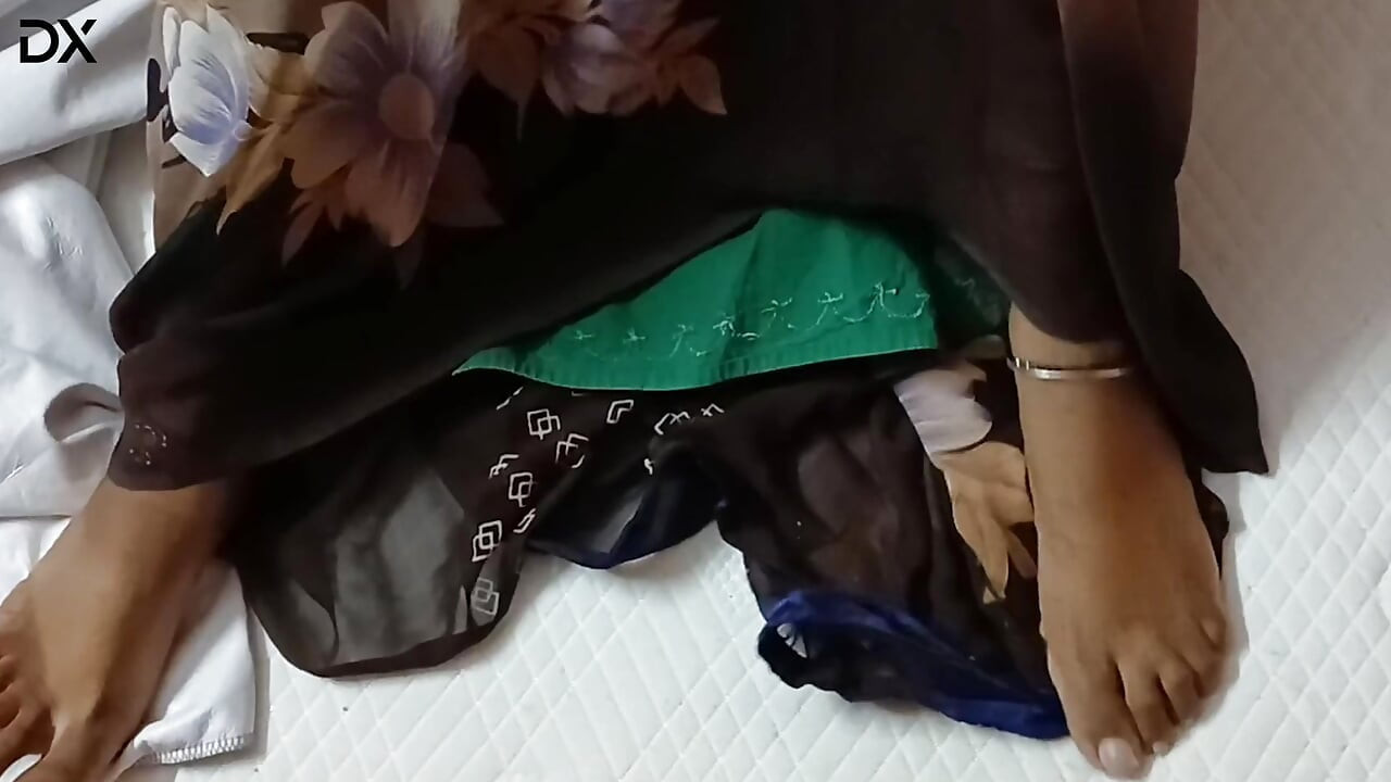 Desi Bhabi Fucked by Dewar Doggy Style