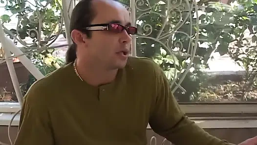 Angel Long will von vier Schwänzen hart gefickt werden.